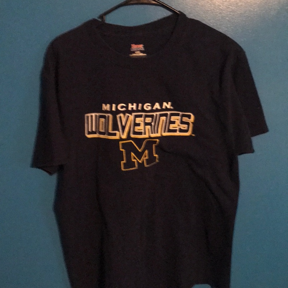 Men’s Large University of Michigan Shirt